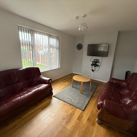 Cosy Home Near Nec, Bhx Bullring & Solihull เบอร์มิงแฮม ภายนอก รูปภาพ