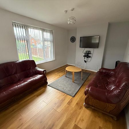 Cosy Home Near Nec, Bhx Bullring & Solihull เบอร์มิงแฮม ภายนอก รูปภาพ