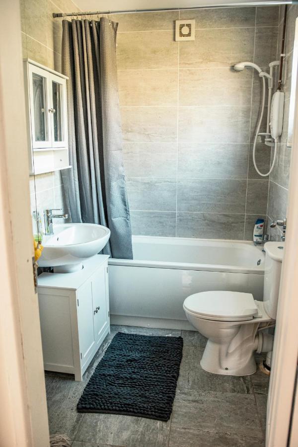 Cosy Home Near Nec, Bhx Bullring & Solihull เบอร์มิงแฮม ภายนอก รูปภาพ