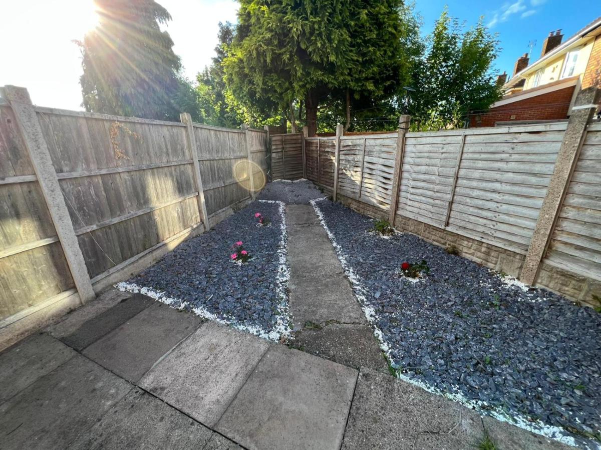 Cosy Home Near Nec, Bhx Bullring & Solihull เบอร์มิงแฮม ภายนอก รูปภาพ