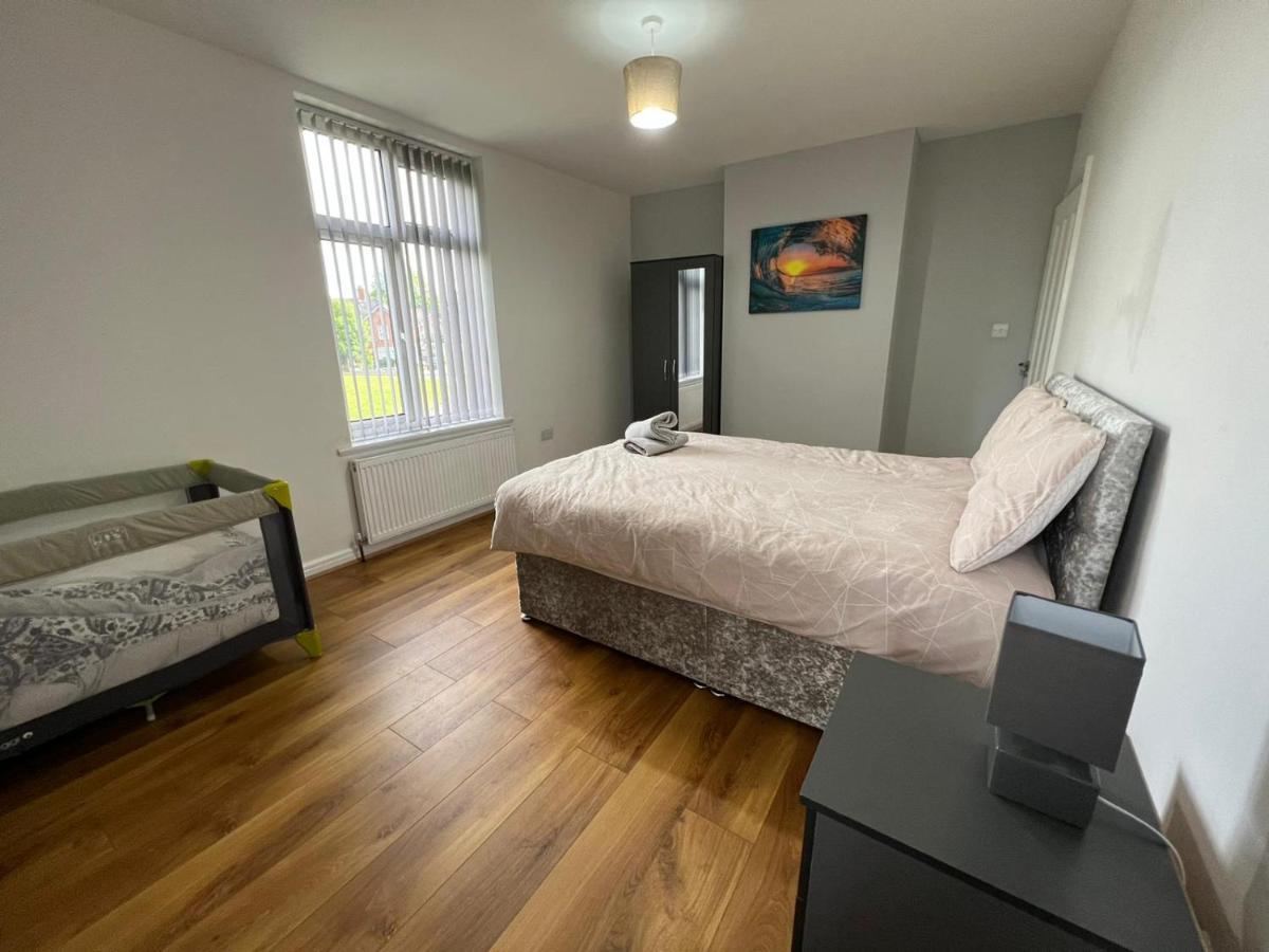 Cosy Home Near Nec, Bhx Bullring & Solihull เบอร์มิงแฮม ภายนอก รูปภาพ