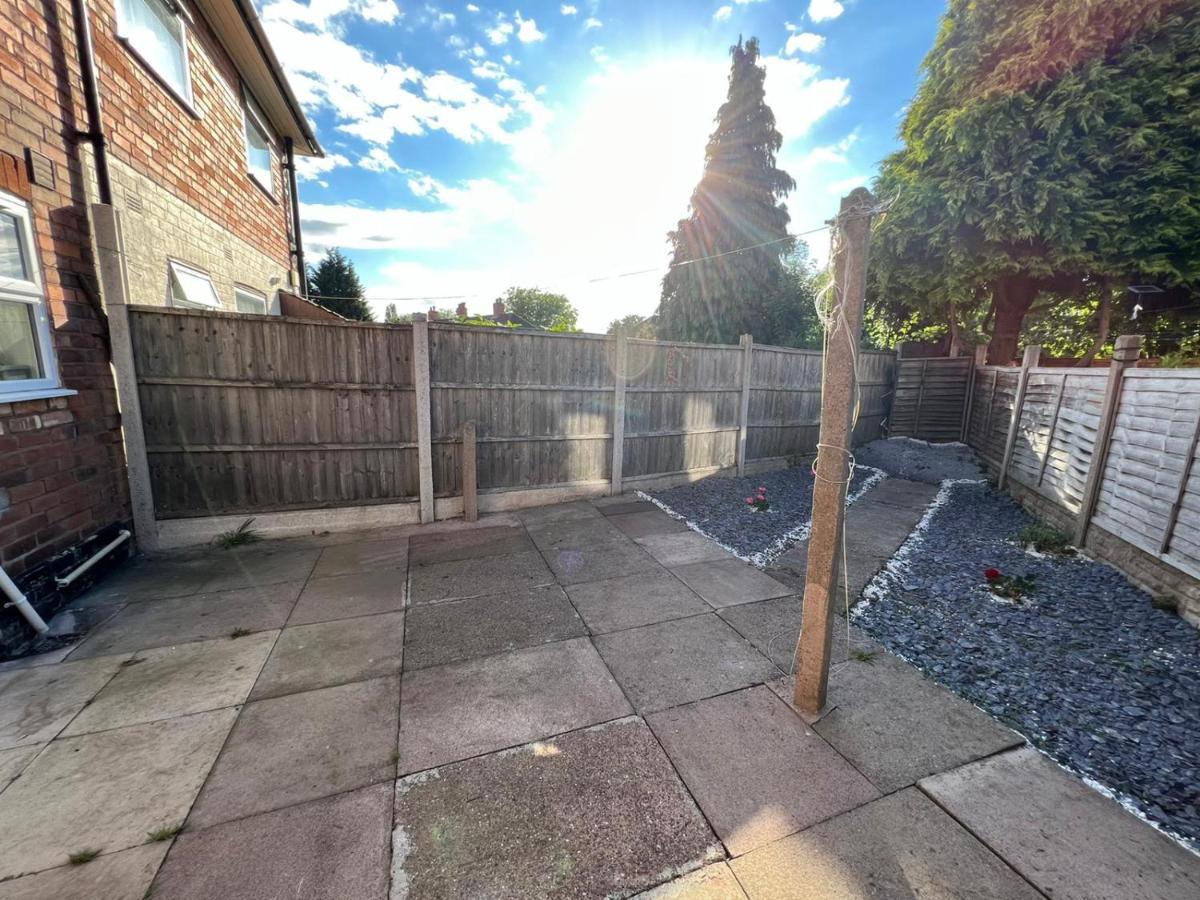 Cosy Home Near Nec, Bhx Bullring & Solihull เบอร์มิงแฮม ภายนอก รูปภาพ