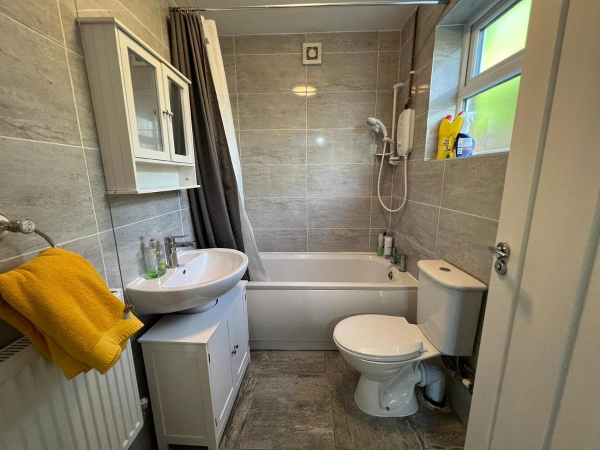 Cosy Home Near Nec, Bhx Bullring & Solihull เบอร์มิงแฮม ภายนอก รูปภาพ