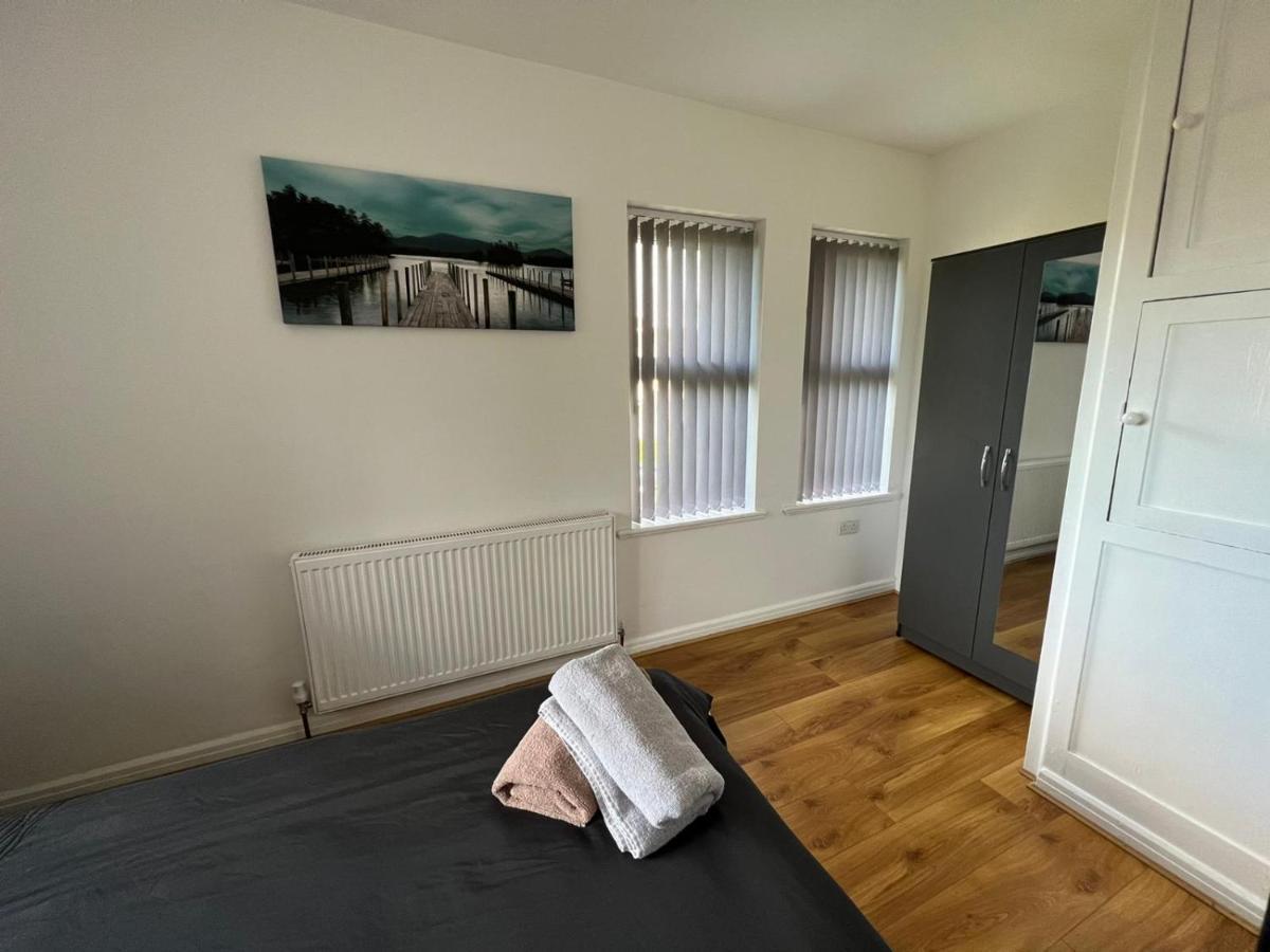 Cosy Home Near Nec, Bhx Bullring & Solihull เบอร์มิงแฮม ภายนอก รูปภาพ