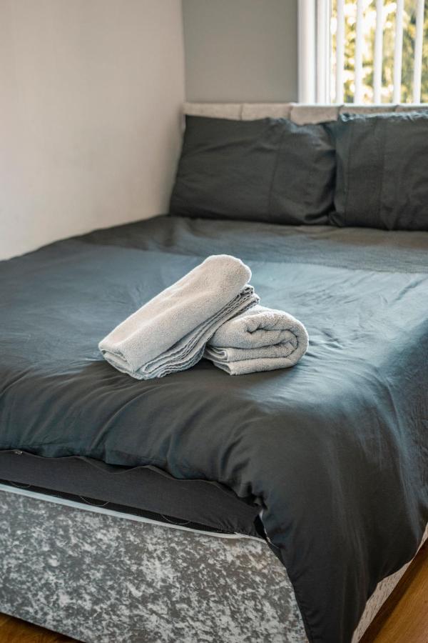 Cosy Home Near Nec, Bhx Bullring & Solihull เบอร์มิงแฮม ภายนอก รูปภาพ