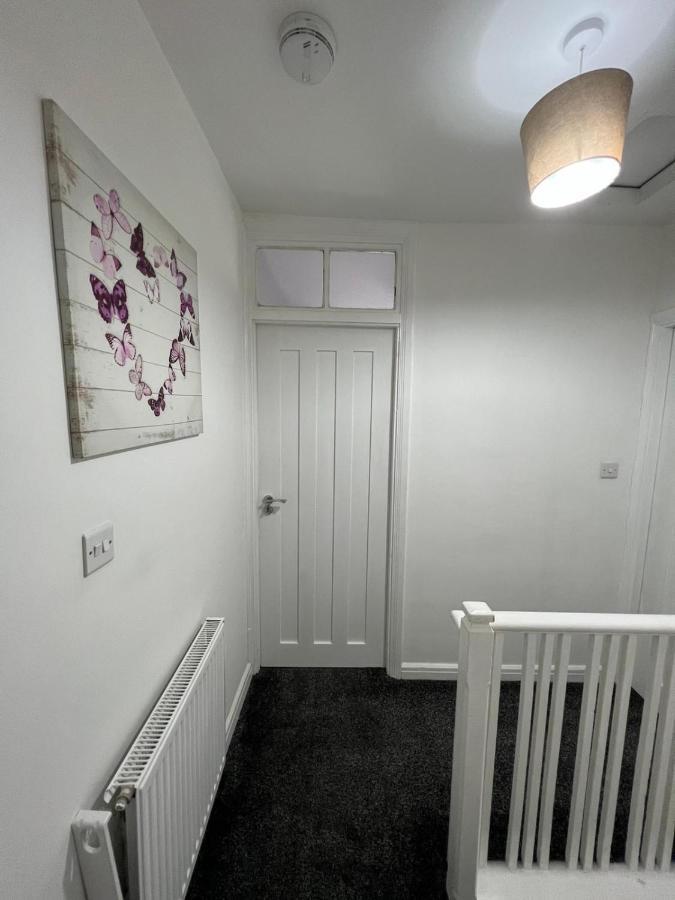 Cosy Home Near Nec, Bhx Bullring & Solihull เบอร์มิงแฮม ภายนอก รูปภาพ
